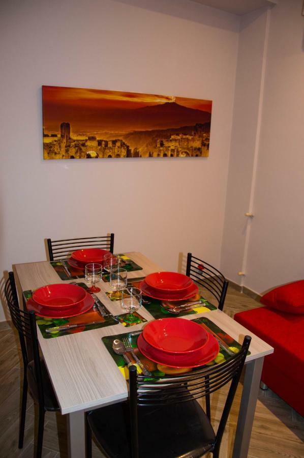 Maretna Apartment Giardini Naxos Luaran gambar